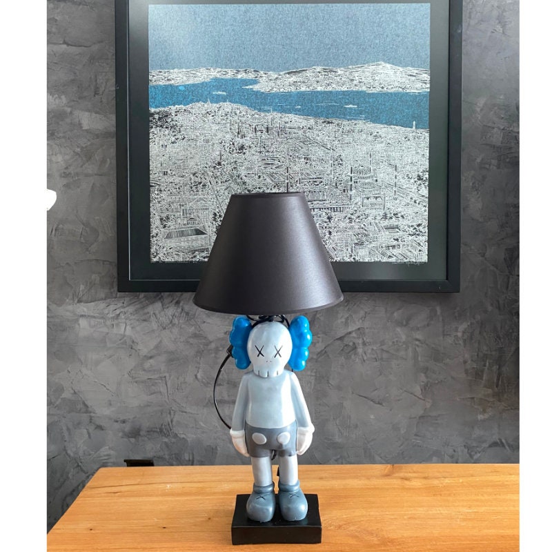 KAWS Masa Lambası